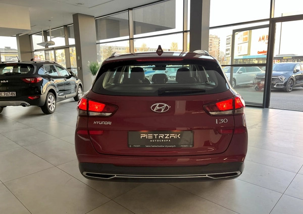 Hyundai I30 cena 79900 przebieg: 38437, rok produkcji 2022 z Międzylesie małe 232